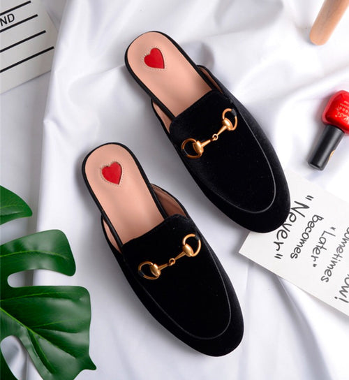 (Monaveen BLACK Velvet Mules / Slides