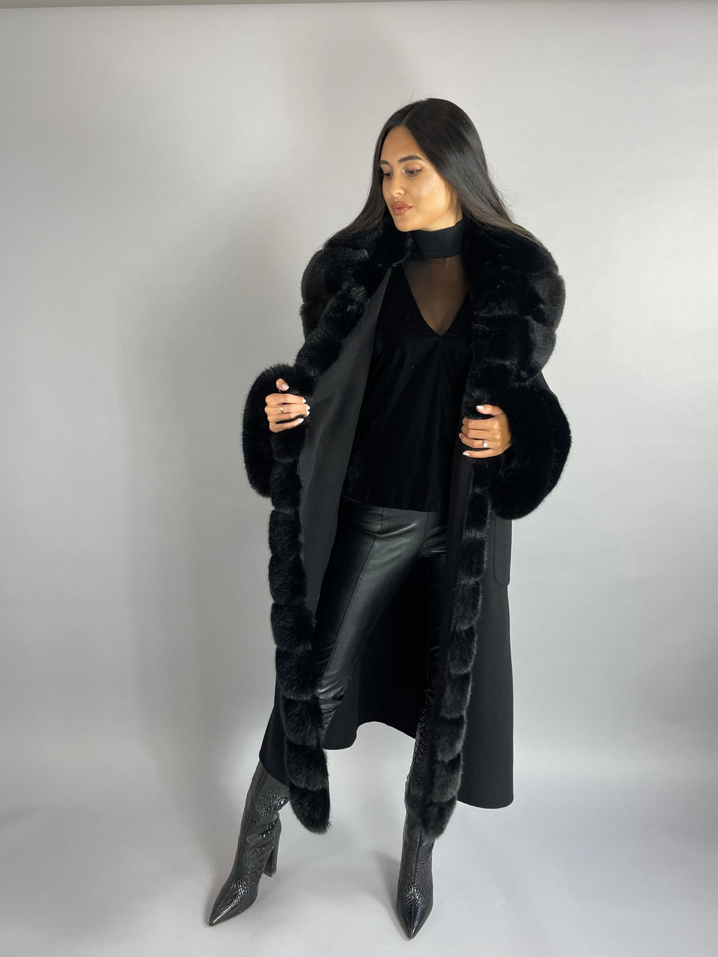 NEW IN Scarlett Extra Large Faux Fur Collar Trim & Extra Large Cuffs Wool Cashmere Coat BLACK