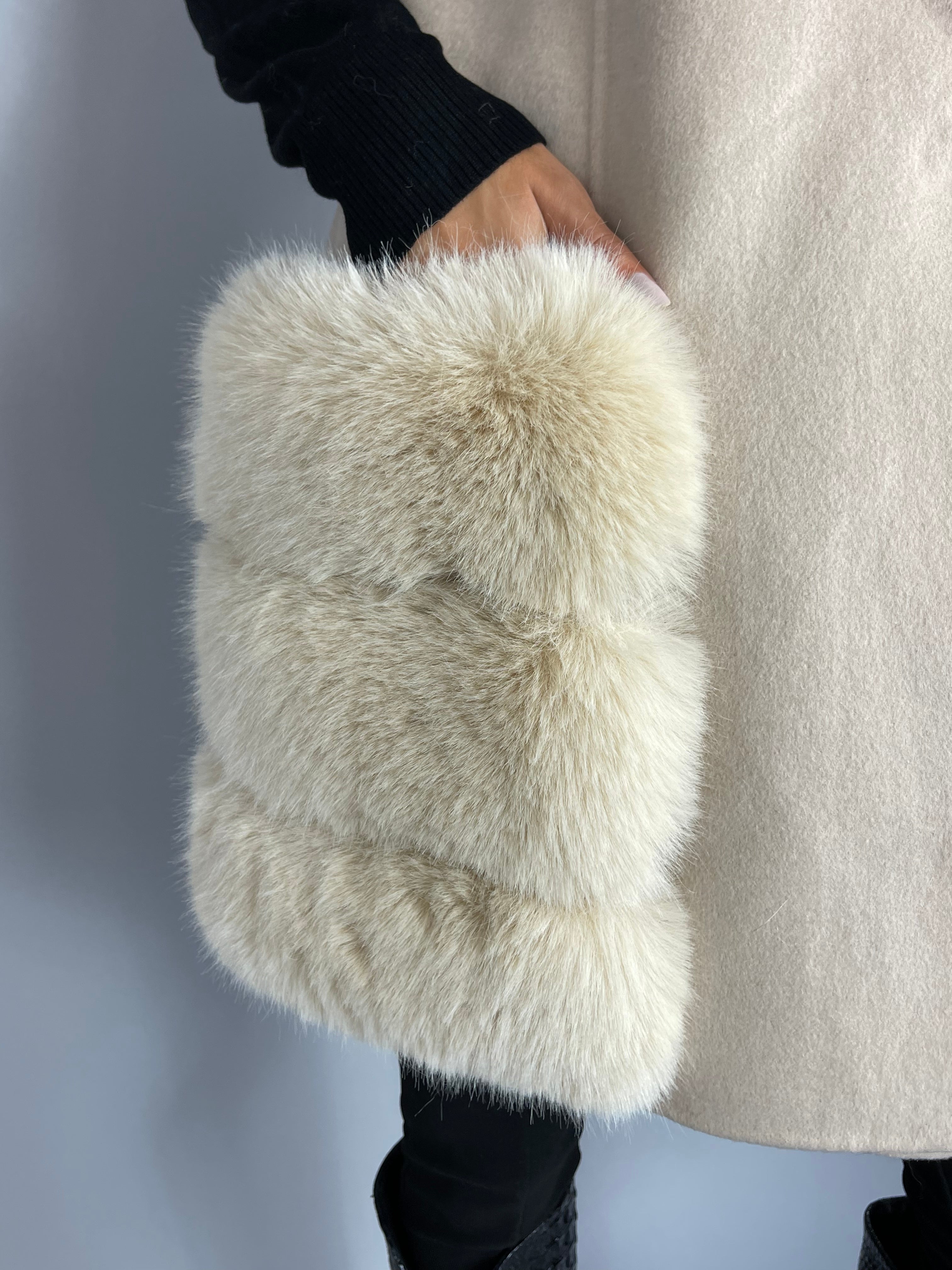 Carrie Wool Cashmere cape/vest NUDE Faux Fur Pockets
