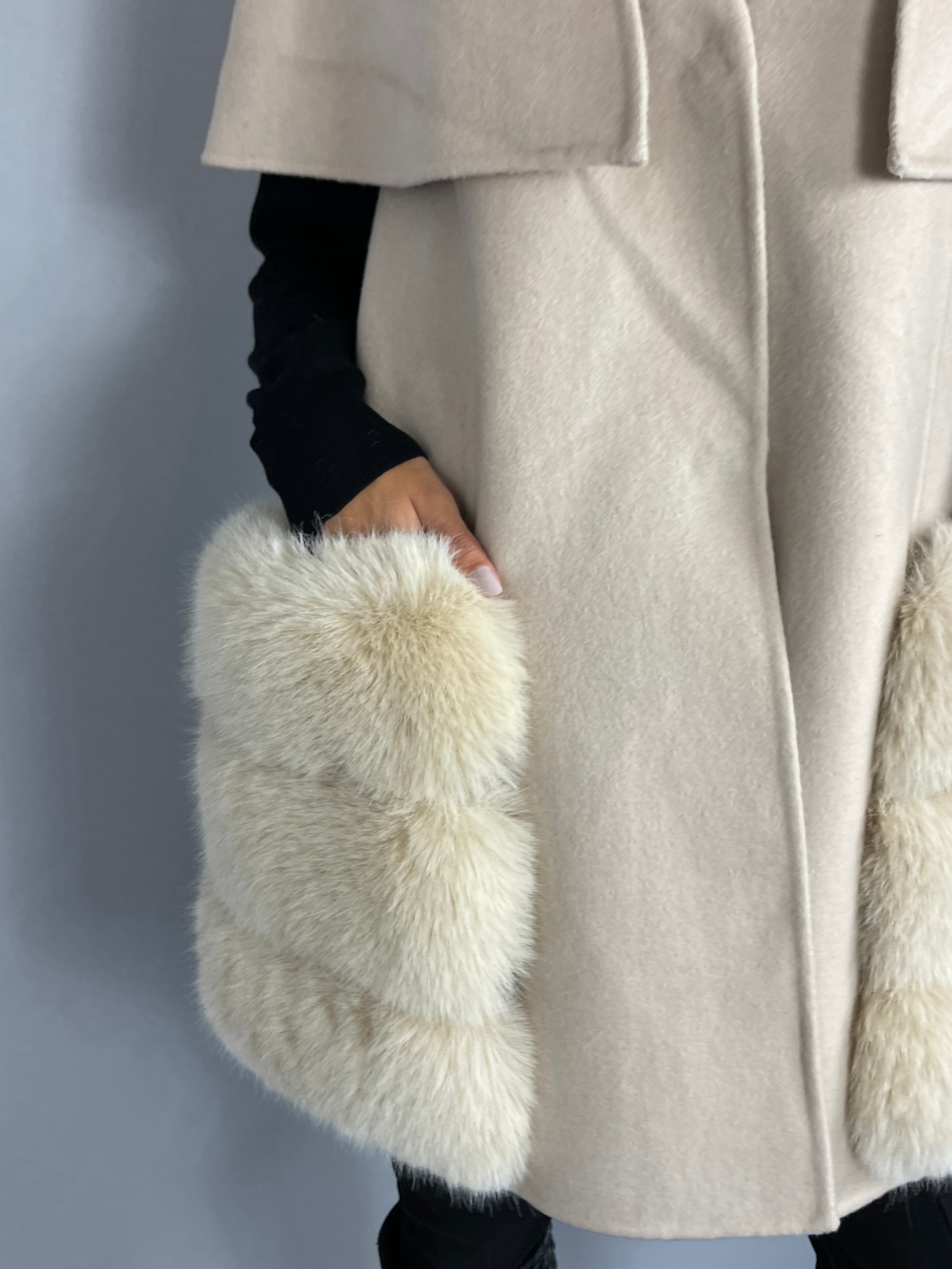 Carrie Wool Cashmere cape/vest NUDE Faux Fur Pockets