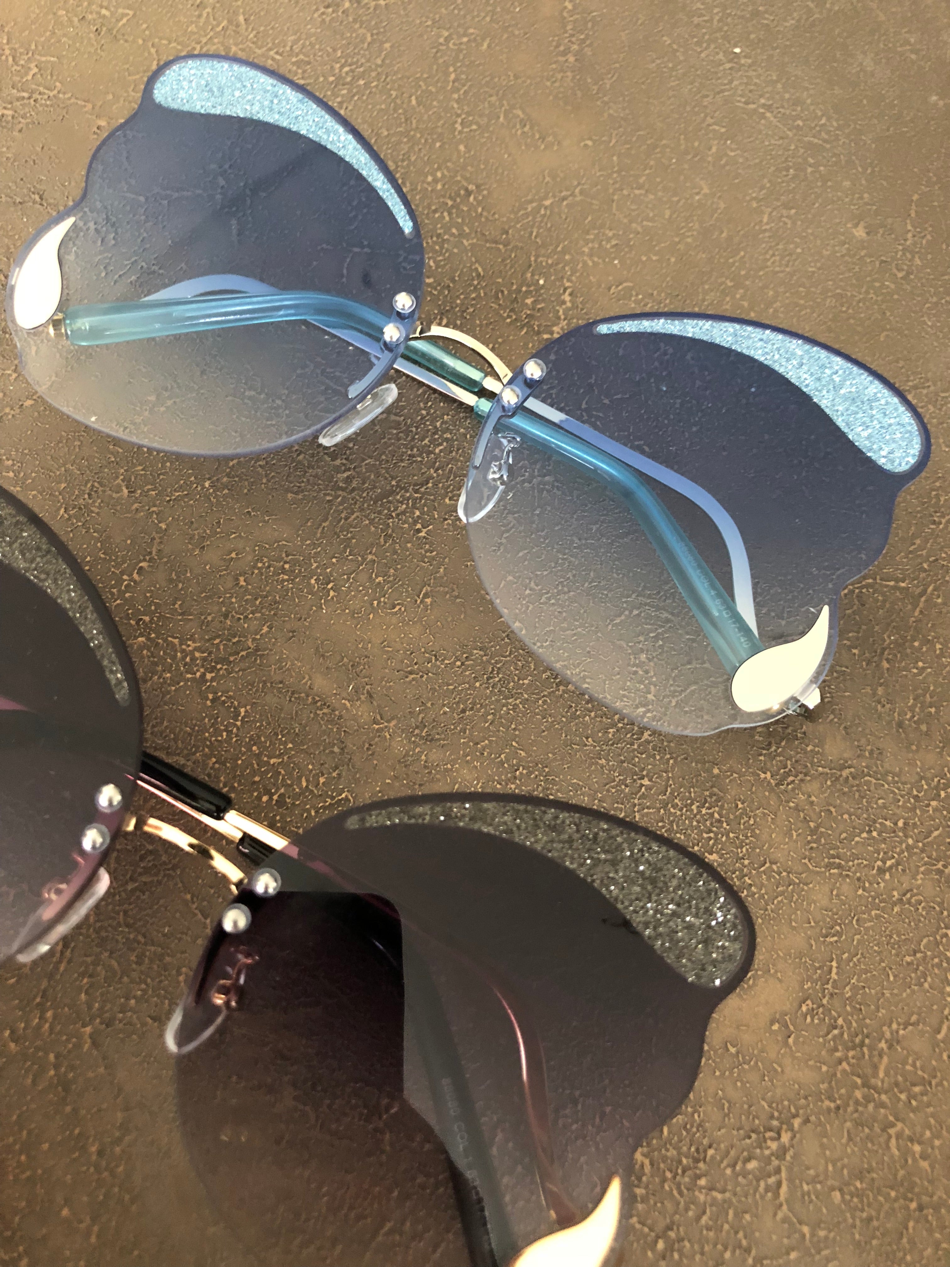 NEW in Binky Sunglasses