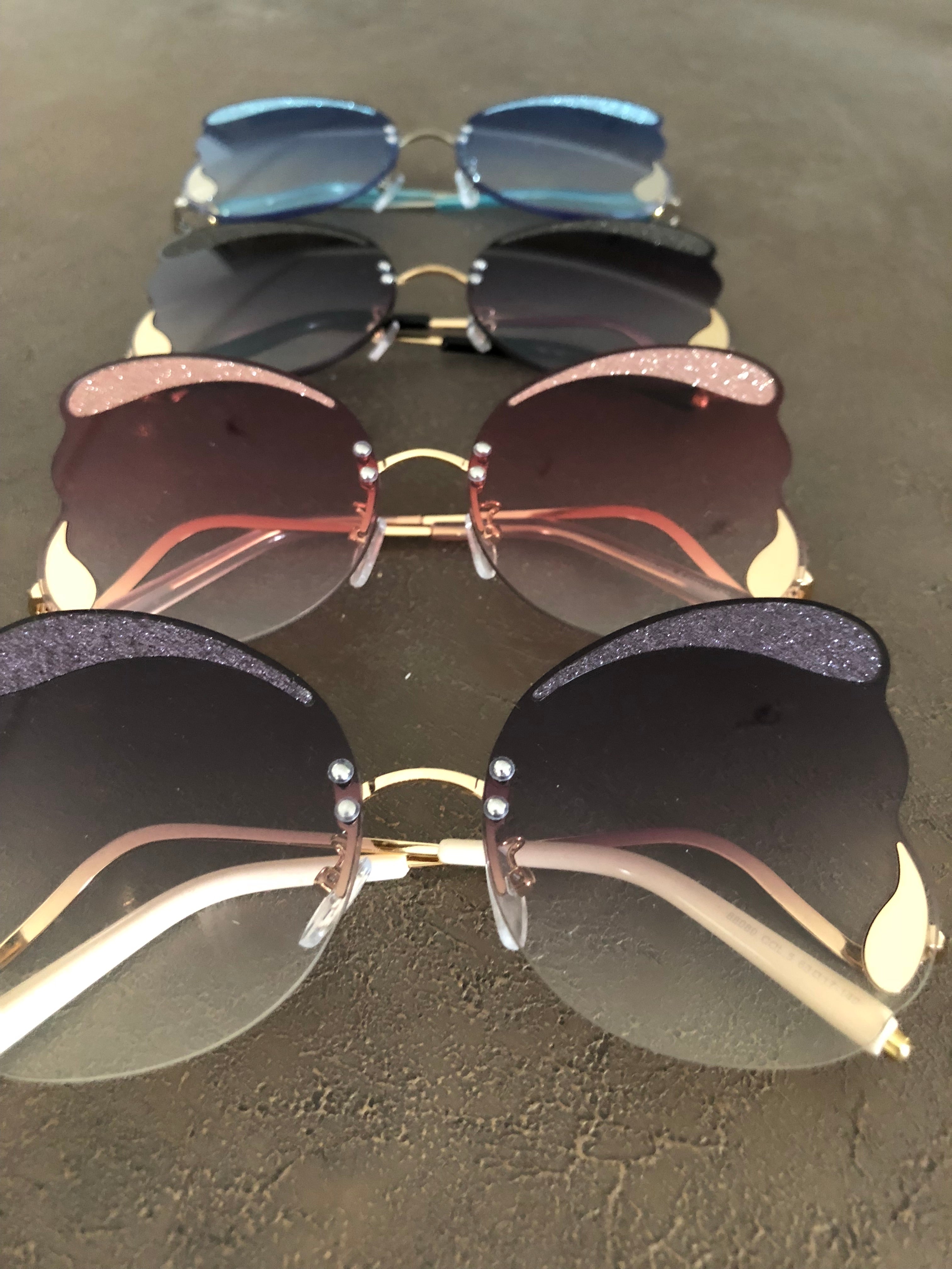 NEW in Binky Sunglasses