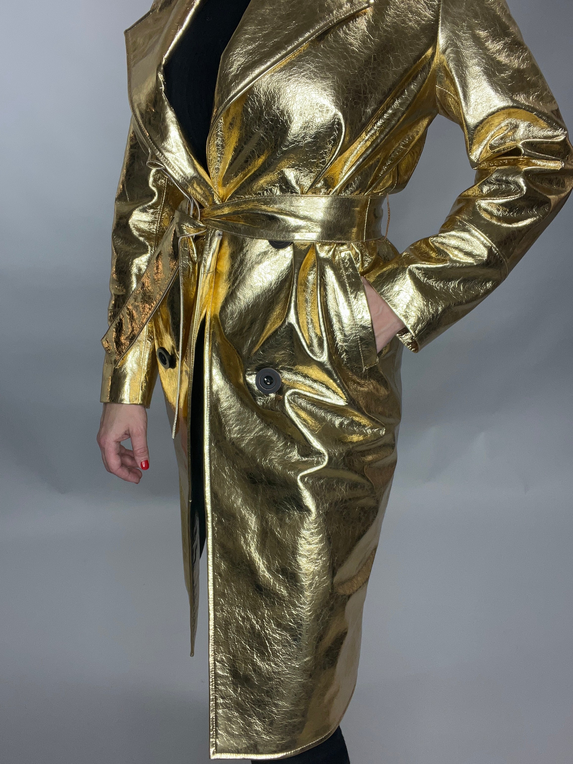 GOLD LEATHER TRENCH COAT - size small