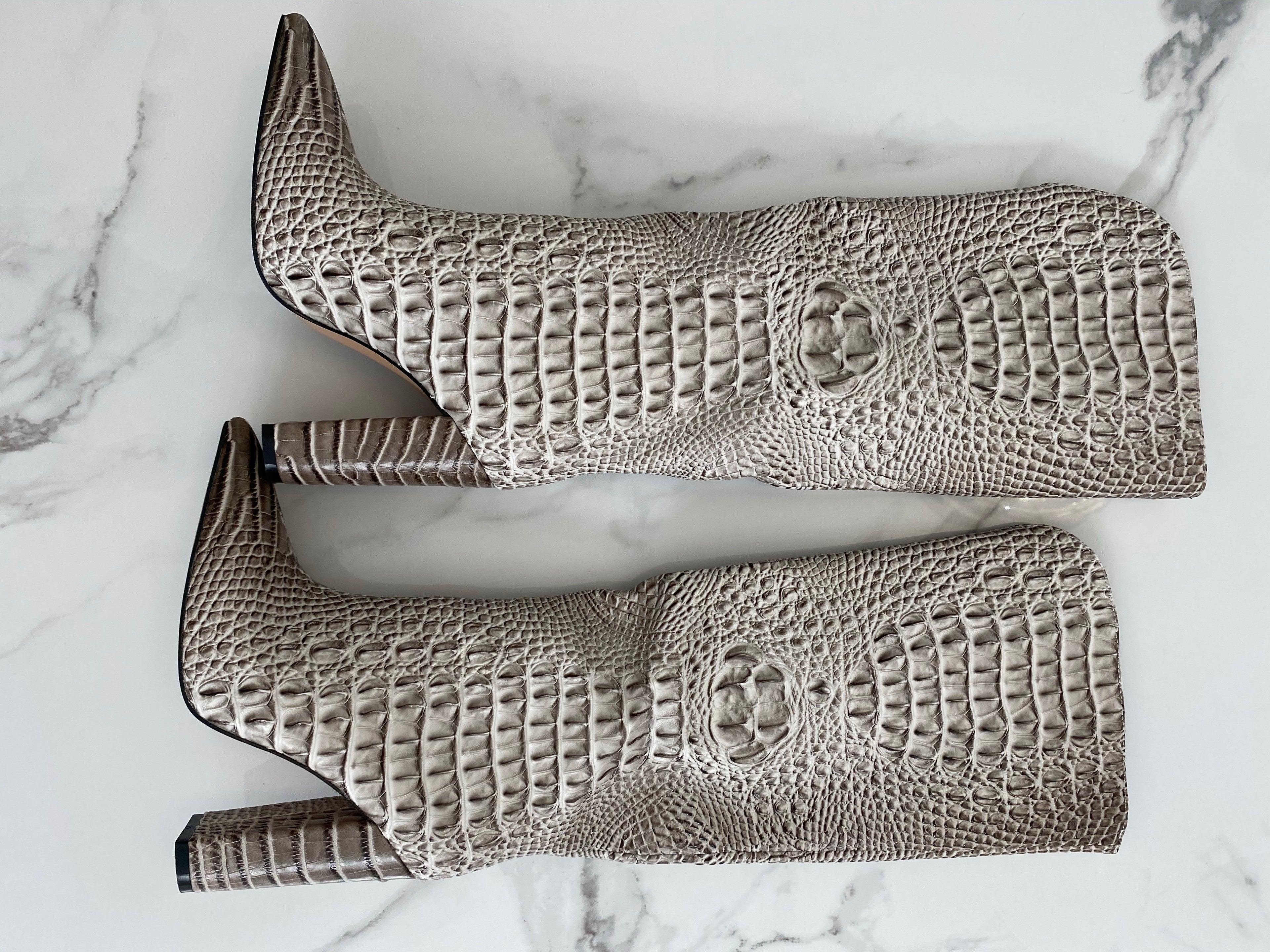 NEW IN Monaveen DALLAS Vegan crocodile leather Boot - BROWN