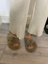 NEW IN Monaveen Luxury FAUX Fur cross strap Slippers, BLACK