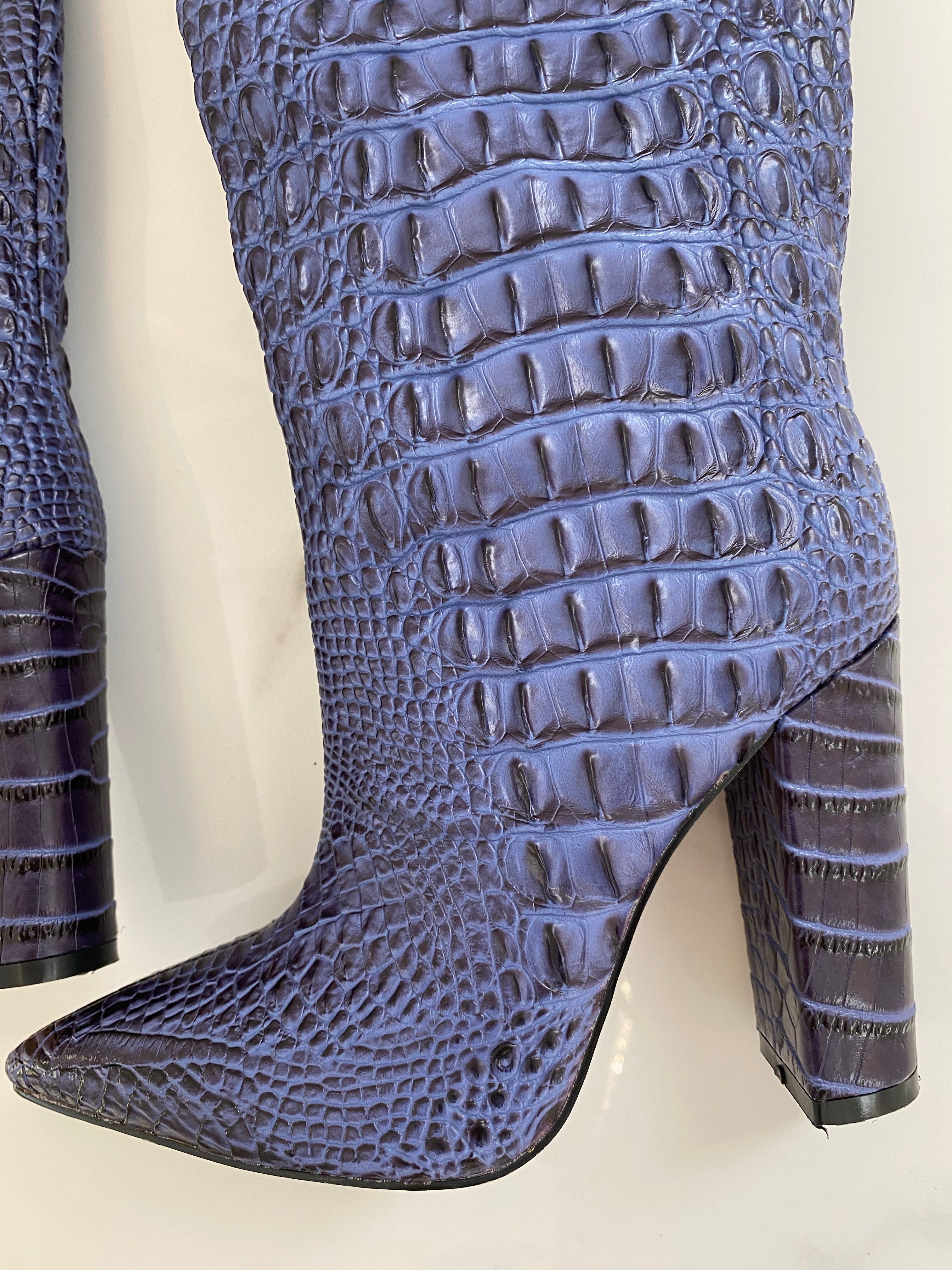 NEW IN Monaveen DALLAS Vegan crocodile leather Boot - BROWN