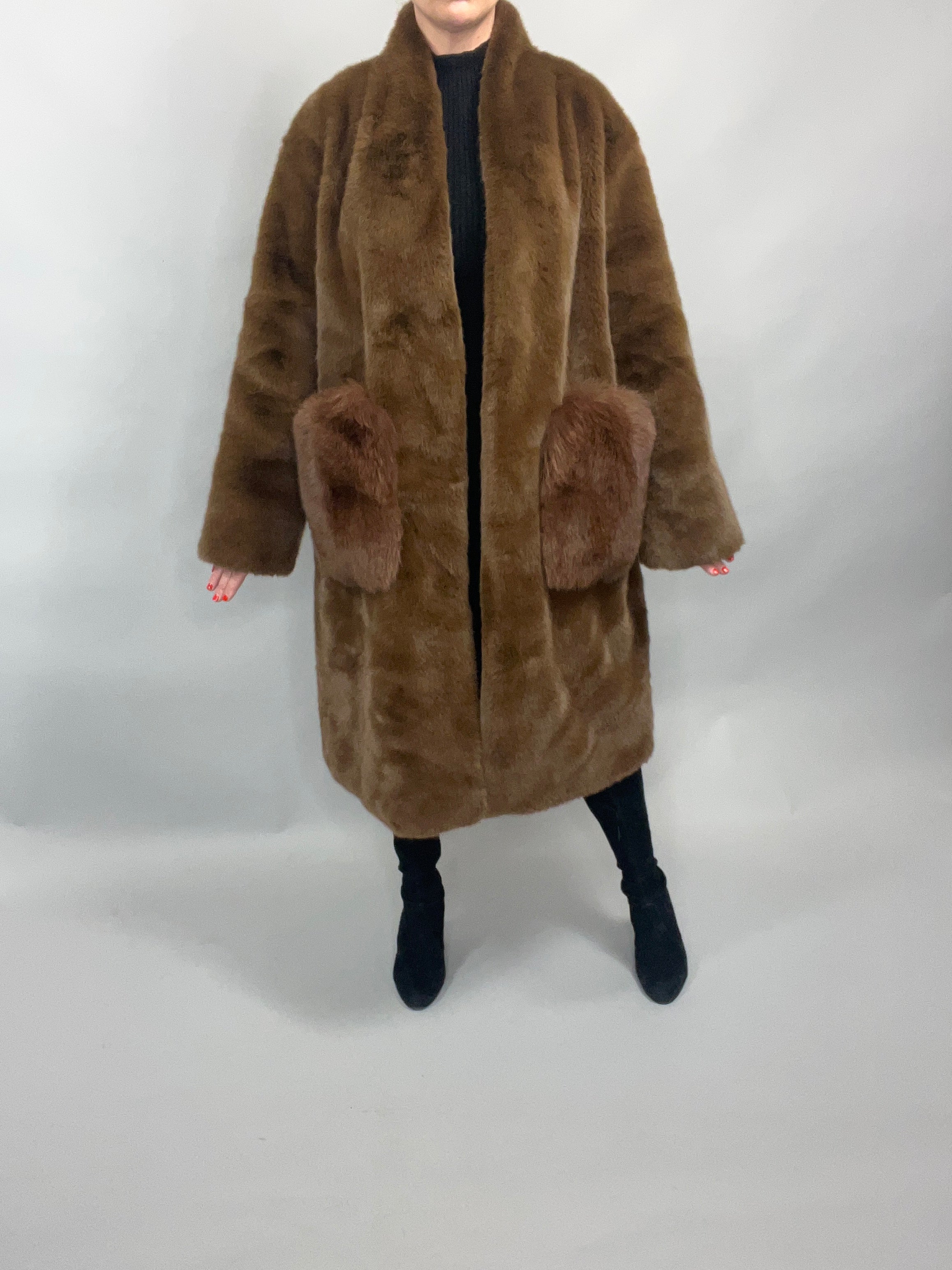 NEW IN Monaveen Luxury Faux Fur SUE-ELLEN COAT - BROWN